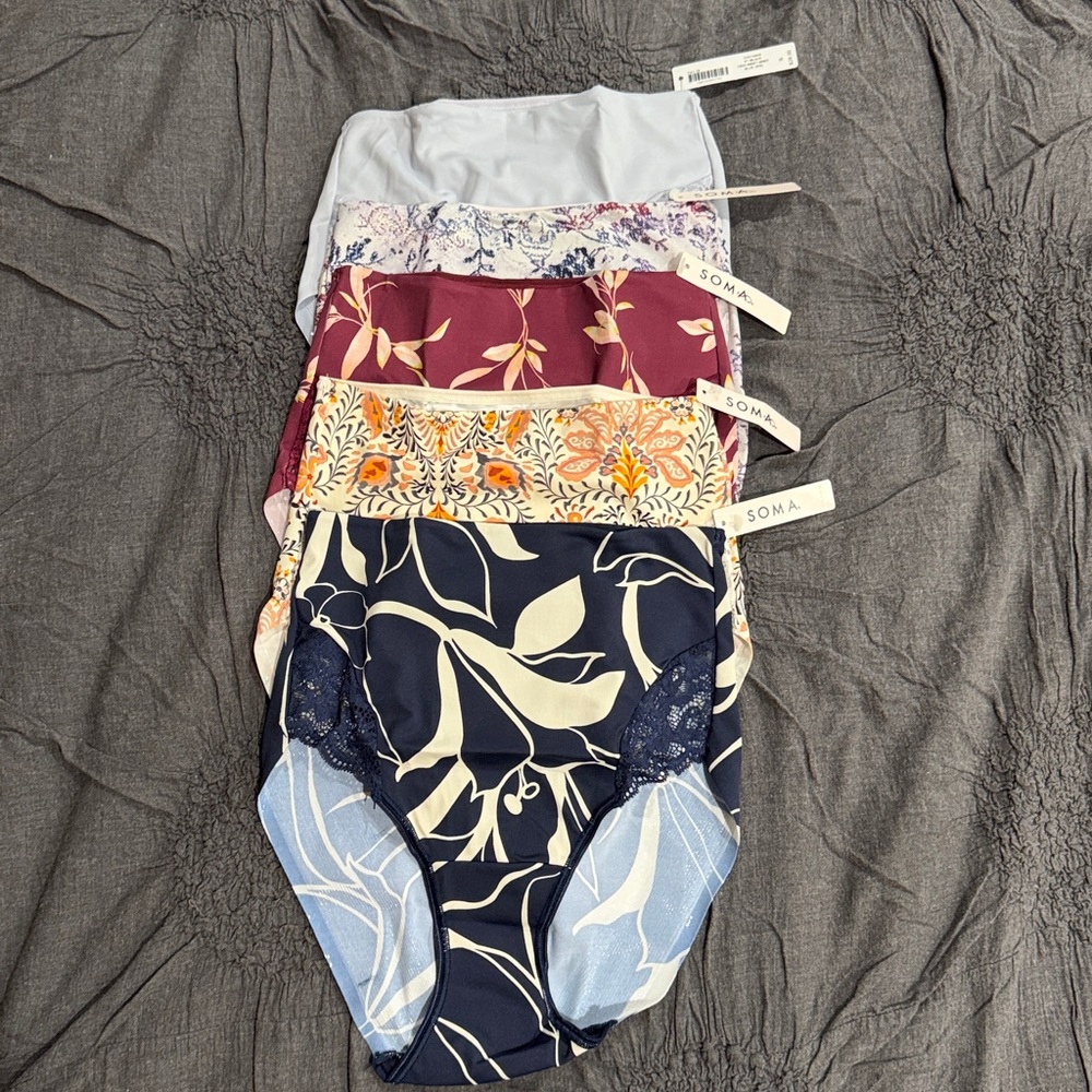 Bundle of Five Soma Vanishing Tummy High Waist Briefs With Lace